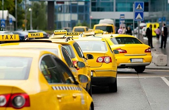 Изображение к Водитель такси свободный график